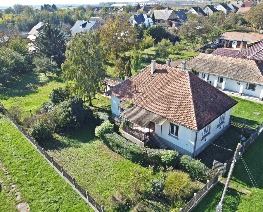 3 izbový rodinný dom 80m2,  s pozemkom 990m2, predaj, Méra, Maďarsko